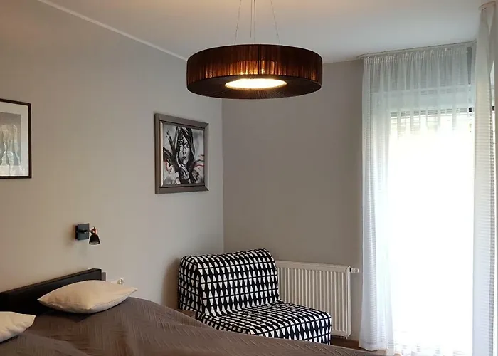 100m From Old Town And Marina Daire